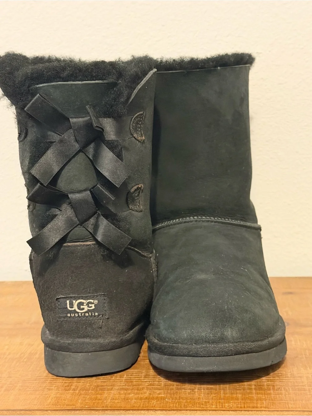 UGG Black Short Shearling Winter Boots